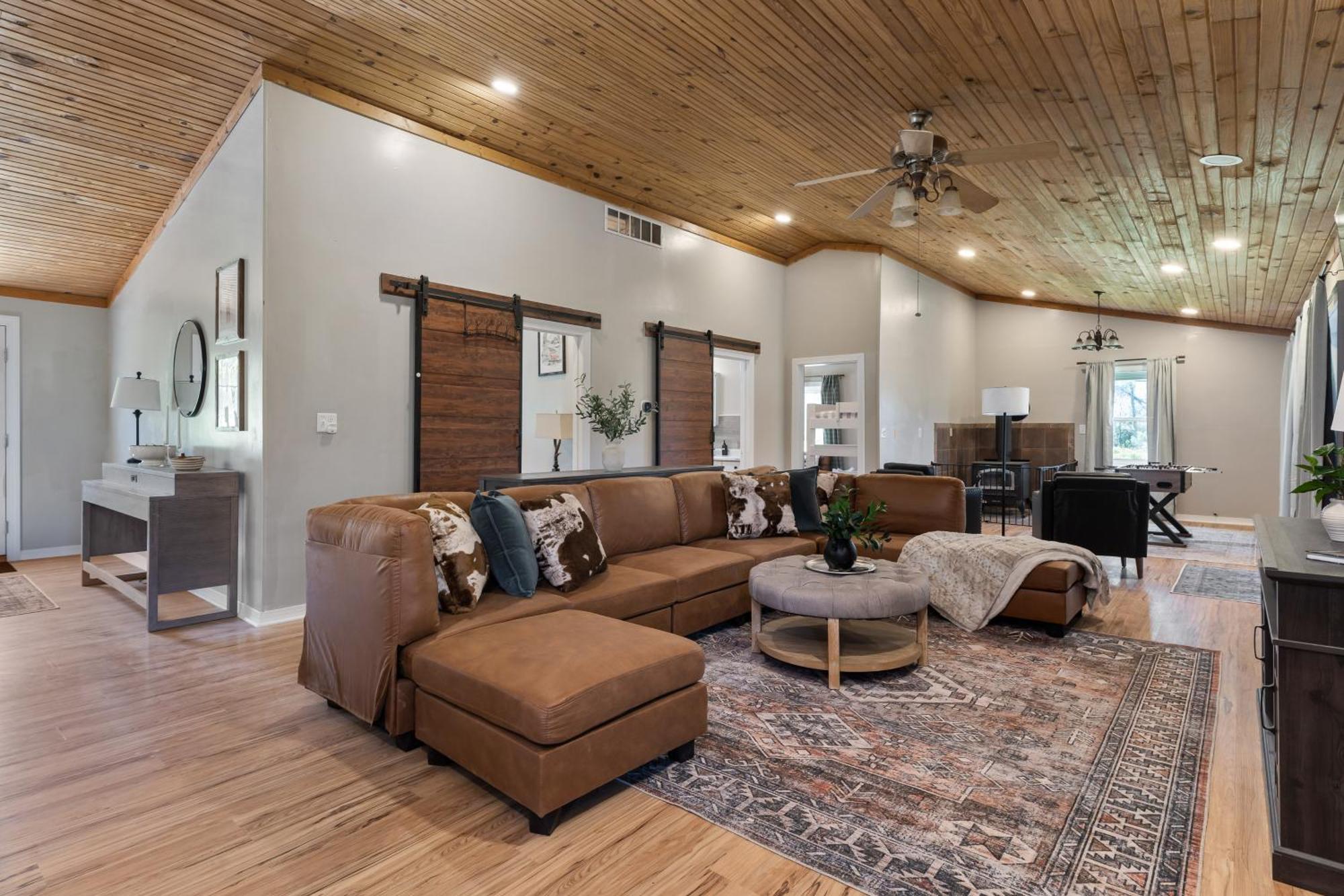 Spacious Cabin Near Hocking Hills And Caves With Hot Tub And Firepit Laurelville Exterior foto